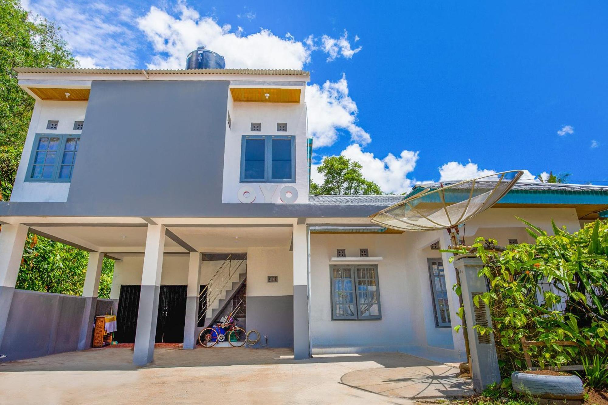 Oyo 2903 Putri Residence Syariah Bukittinggi Exterior foto